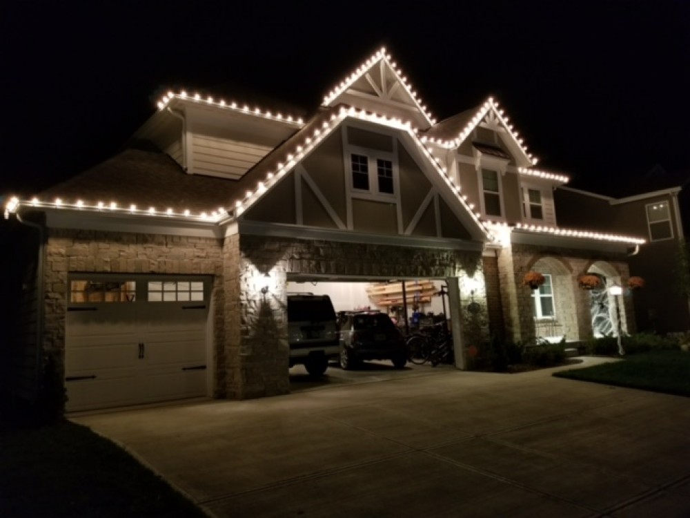 Photo By Christmas Light Installers (IN). 