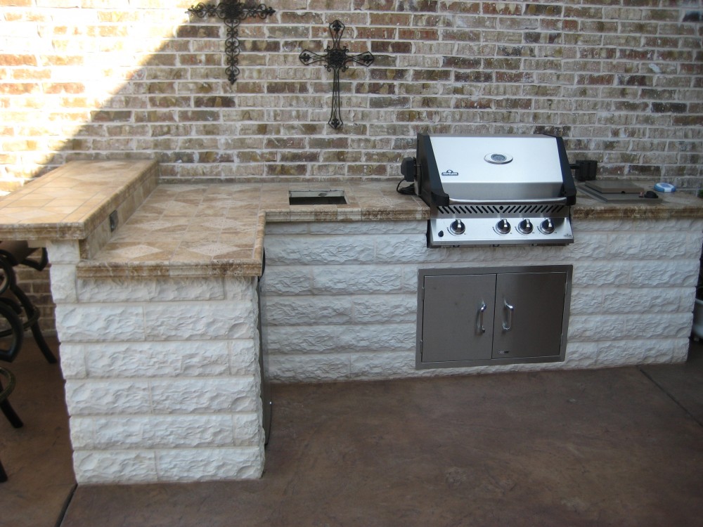 Photo By Gold Medal Pools & Outdoor Living. Outdoor Kitchens