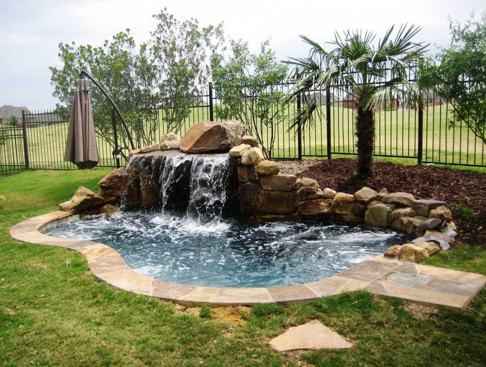Photo By Gold Medal Pools & Outdoor Living. Spools